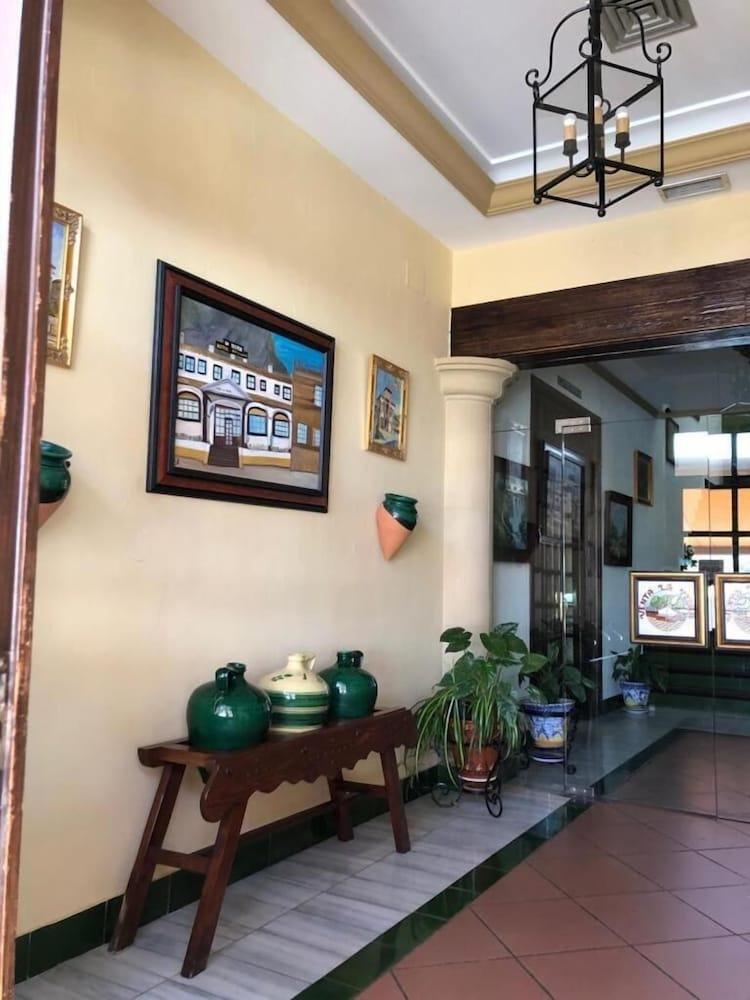 Hotel Restaurante La Yedra