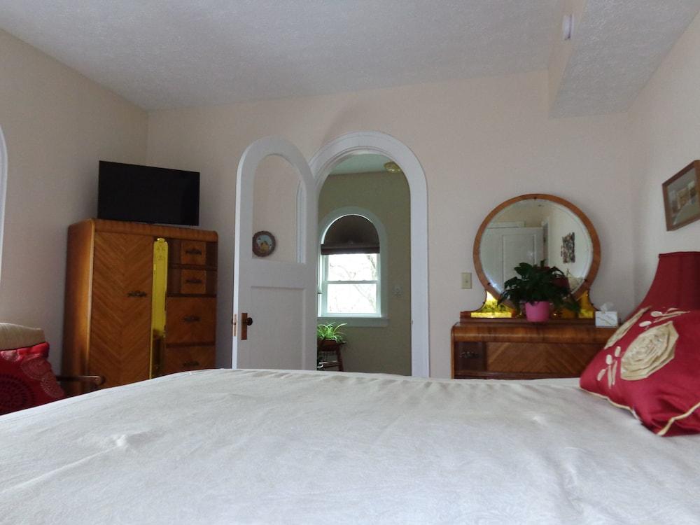 Connellsville B&B