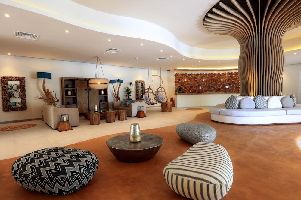 Design Plus Seya Beach Hotel