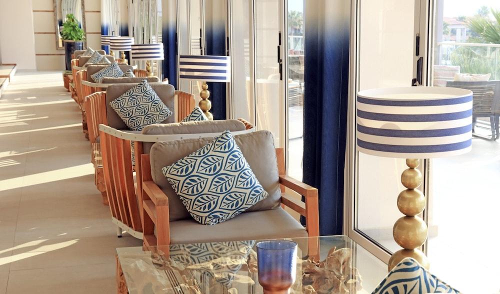 Design Plus Seya Beach Hotel