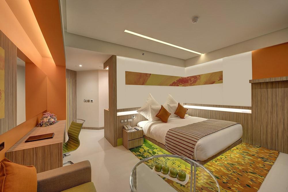 Al Khoory Atrium Hotel