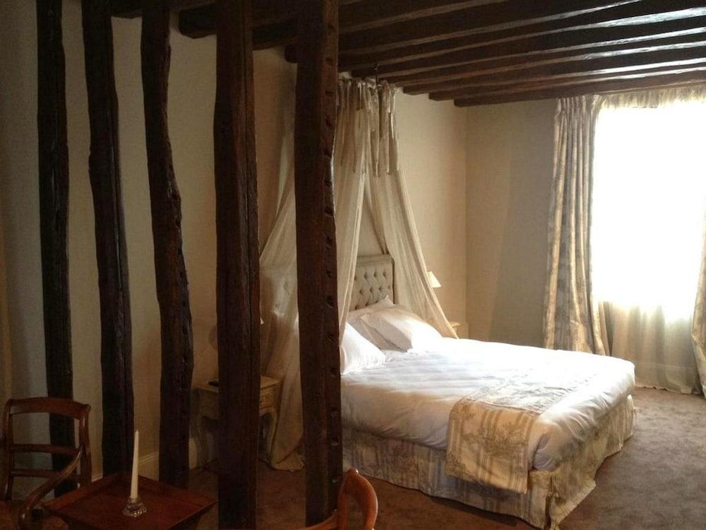 Logis Hôtel Restaurant Le Cheval Blanc