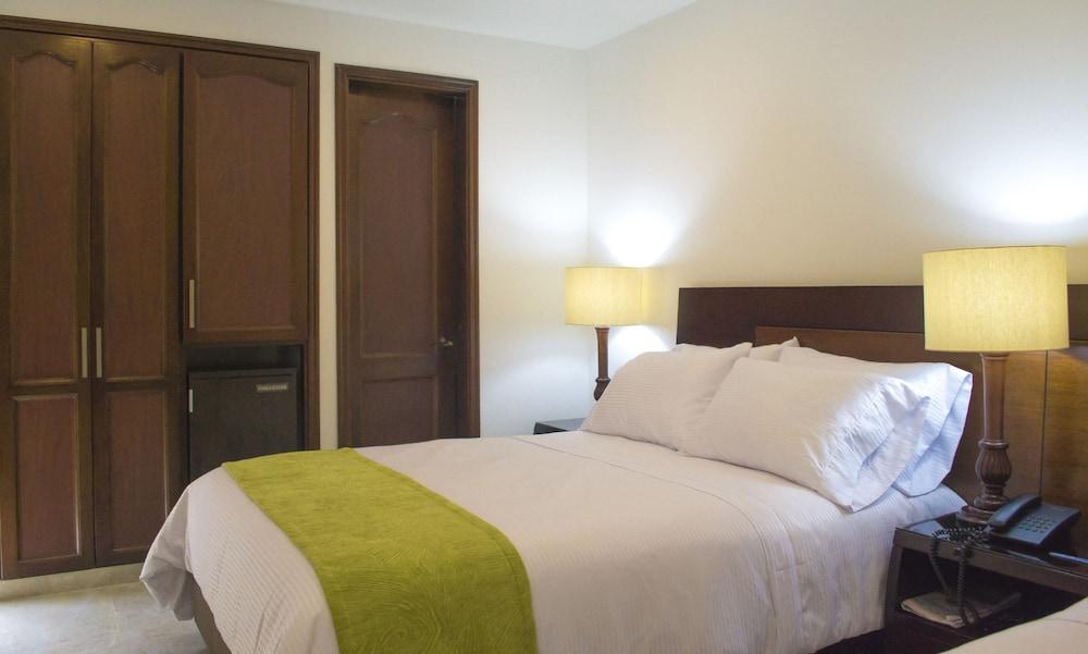 Hotel Palonegro Cabecera