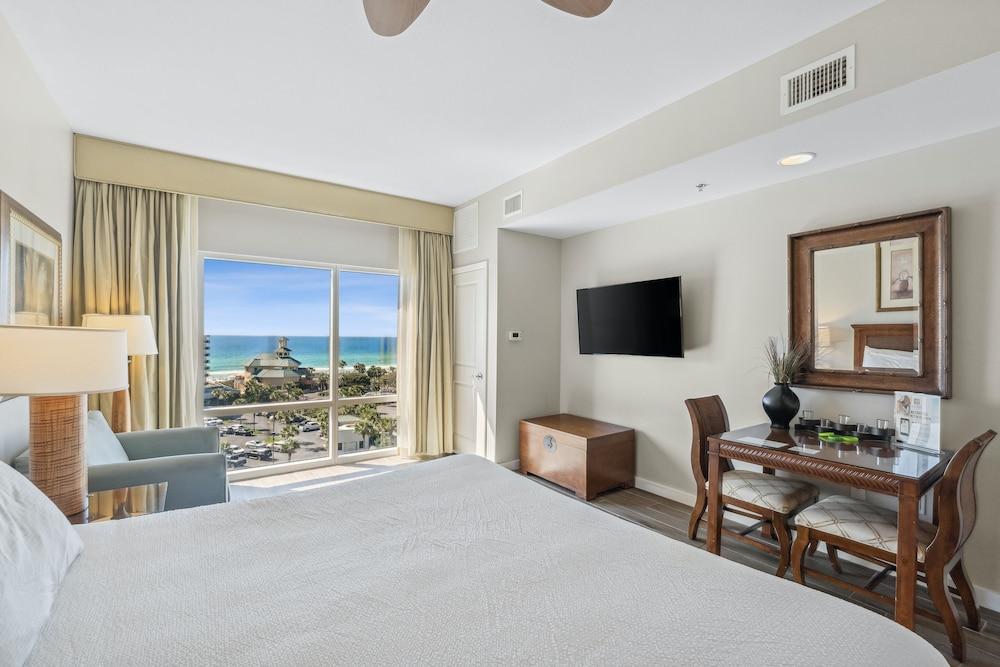 Luau Resort by Panhandle Getaways