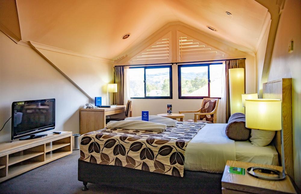 Highlander Hotel & Apartments