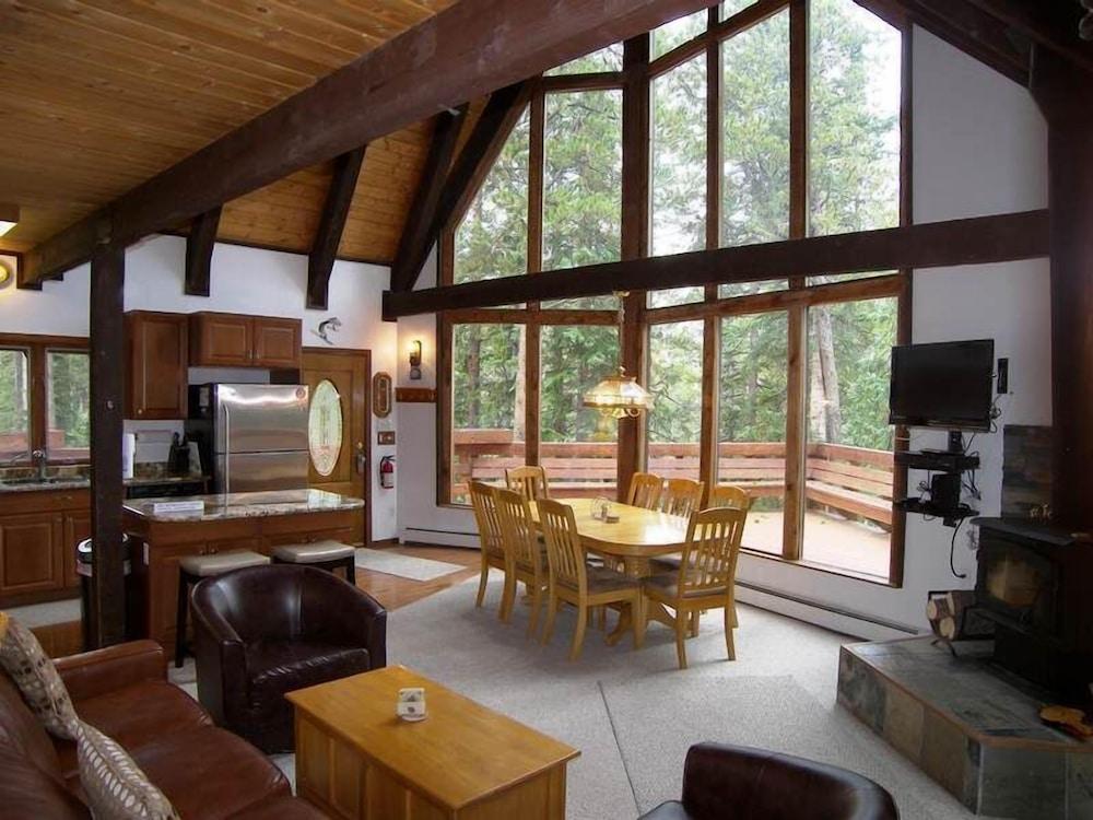 The Rendezvous 3 Bed 2 Bath