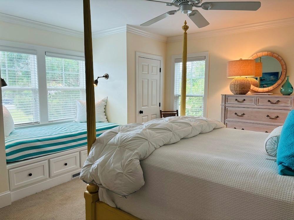 Gray Goose 5 Bedroom Home by RedAwning