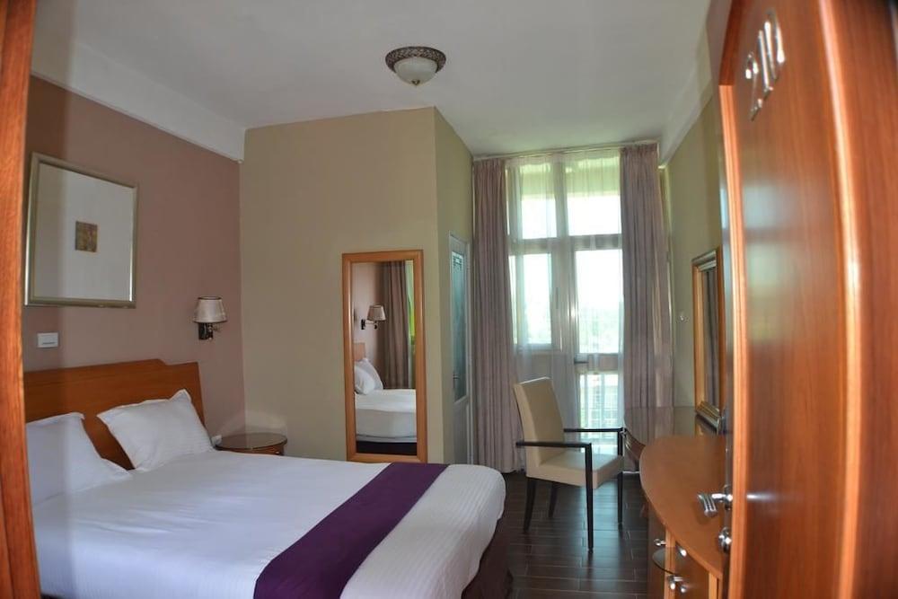 Fasil International Hotel