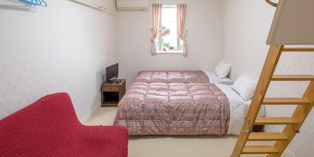 Mediterranean Sea Pension Knossos