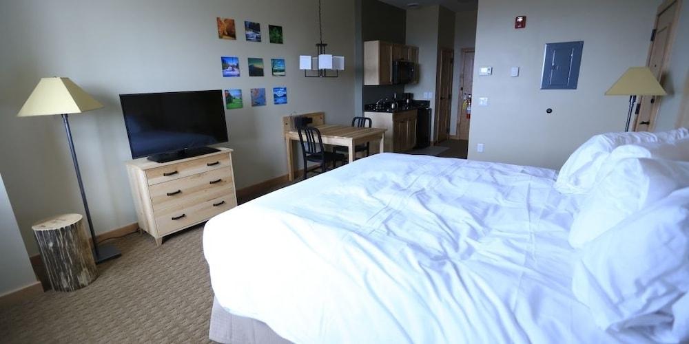 Burke Mountain Hotel & Conference Center