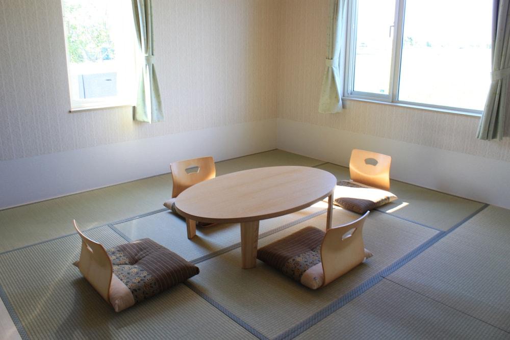 Petit Hotel Blanc Fleur