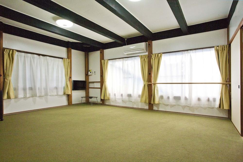 Dormitory Sandanya Guesthouse