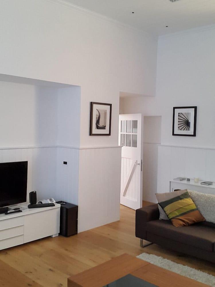 The Old School House