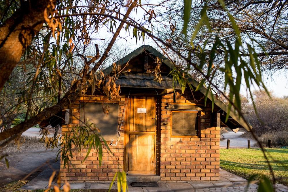 Woodlands Stop Over and Lodge