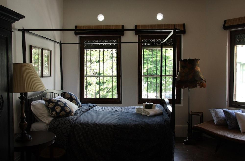 The Bhuthorn Bed and Breakfast