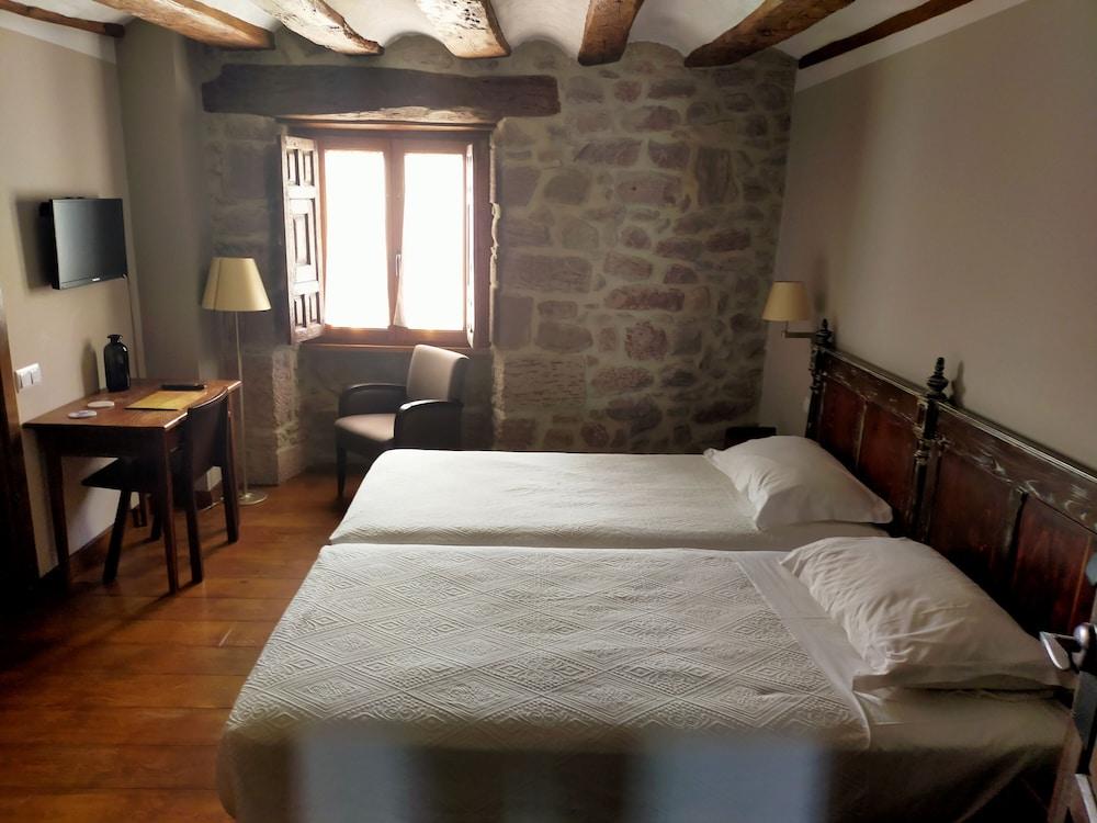 Hotel Rural Latorrien de Ane