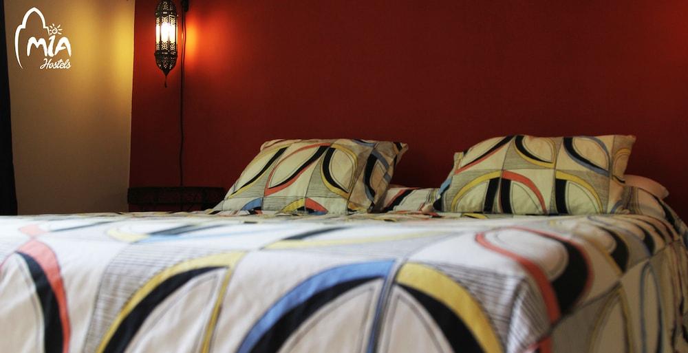 Mia Hostels