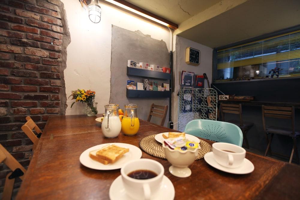 Hongdae Guesthouse Pajamaparty - Hostel