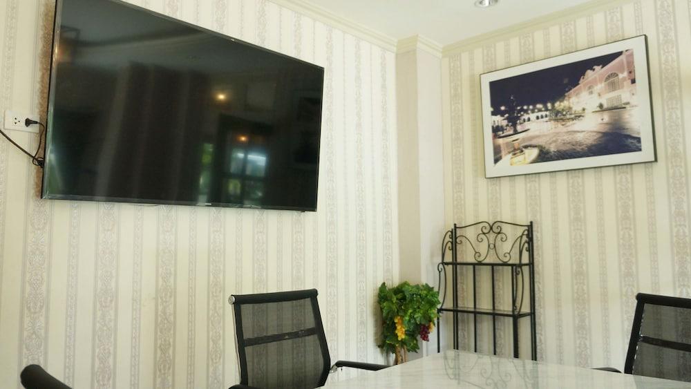 Westgate Residence Hotel