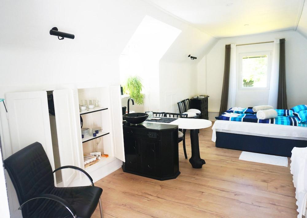 Roomantic Apartments