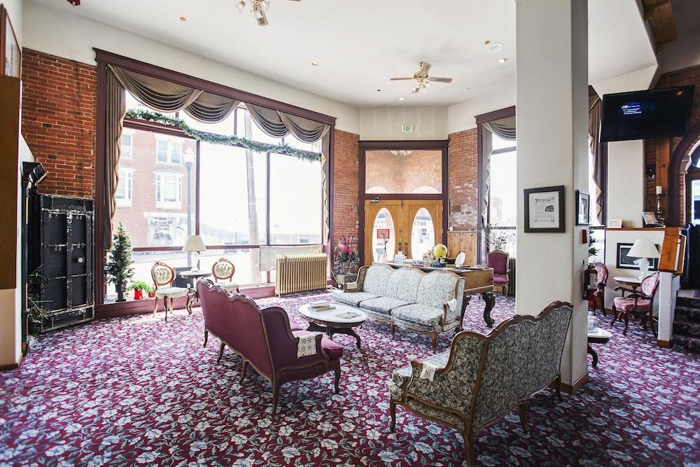 Victor Hotel