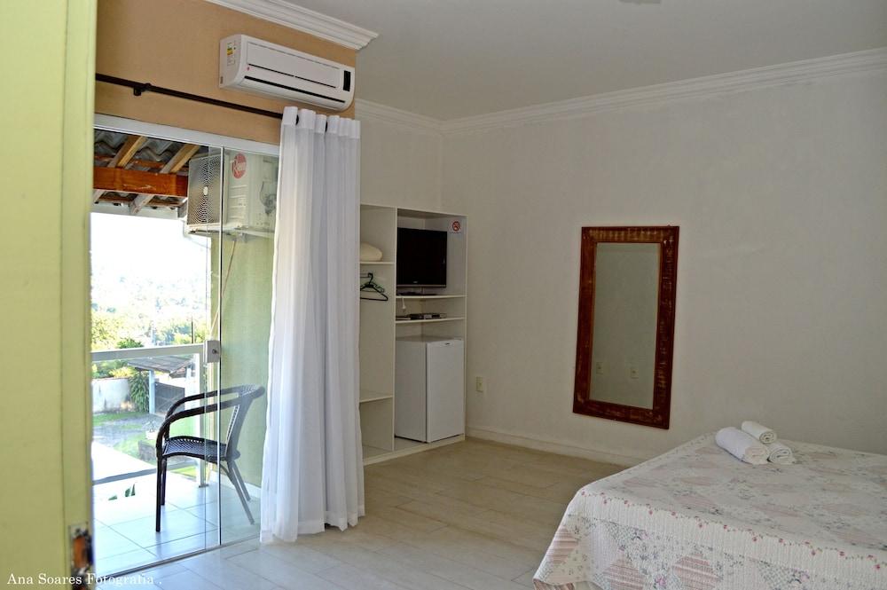 Pousada Penedo House