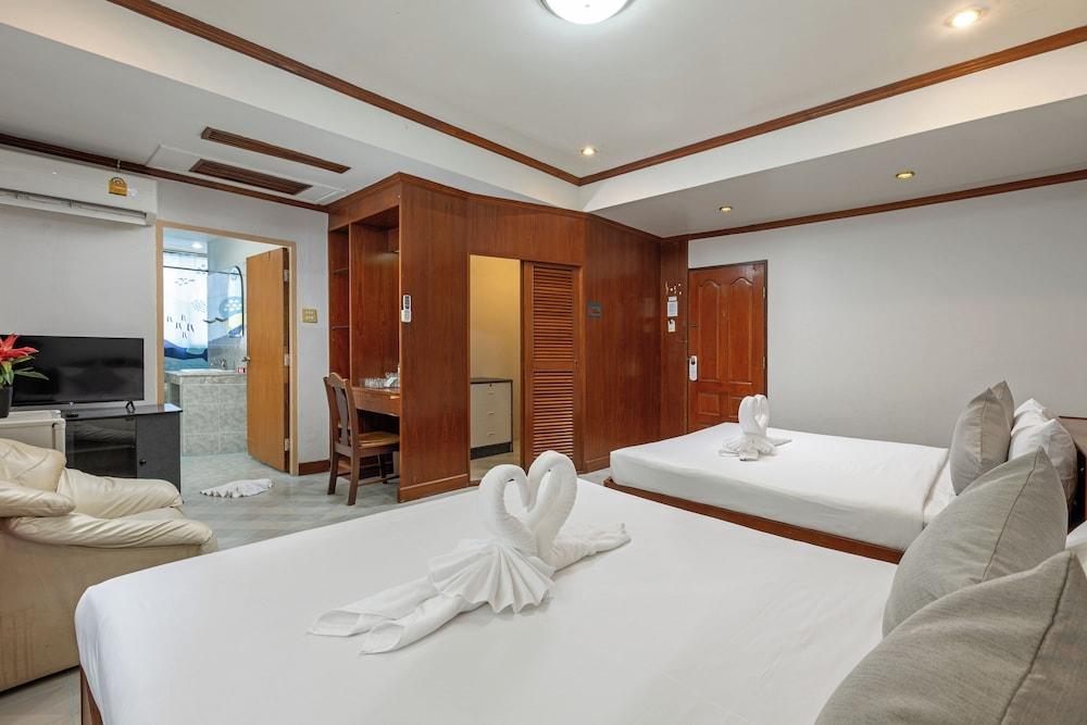 Break Point Patong Hotel