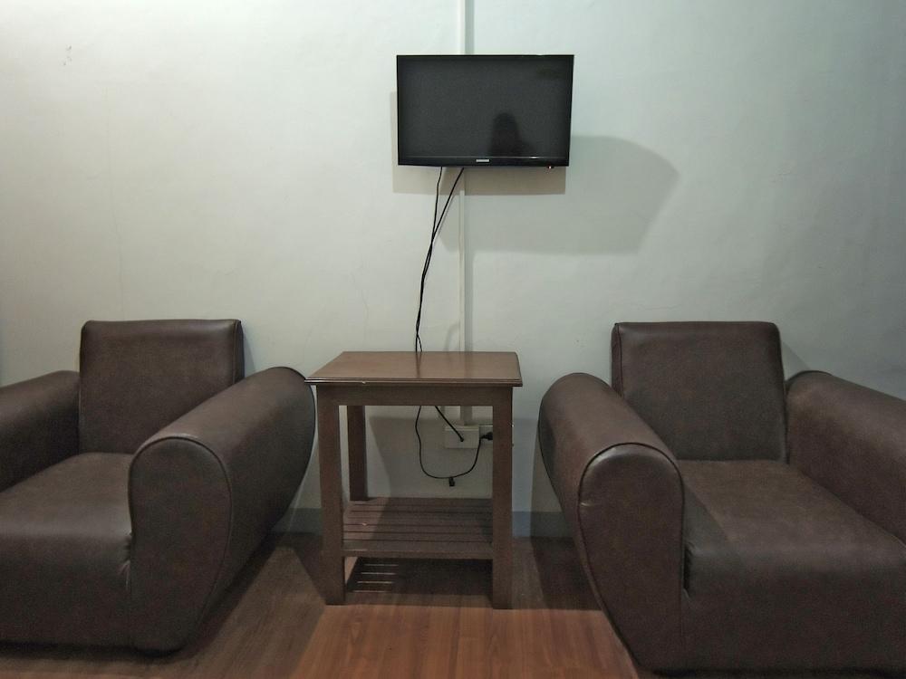 La Erma Pension House