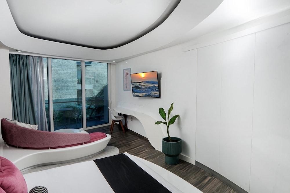 The Carmen Hotel - Ocean Front