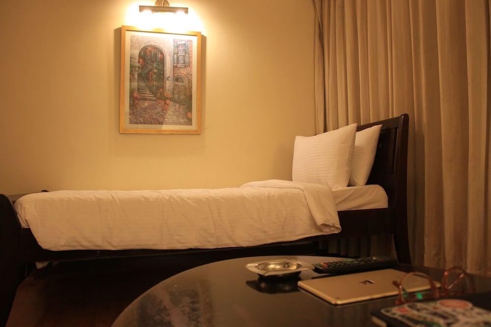 Rainbow Suites at Times Square