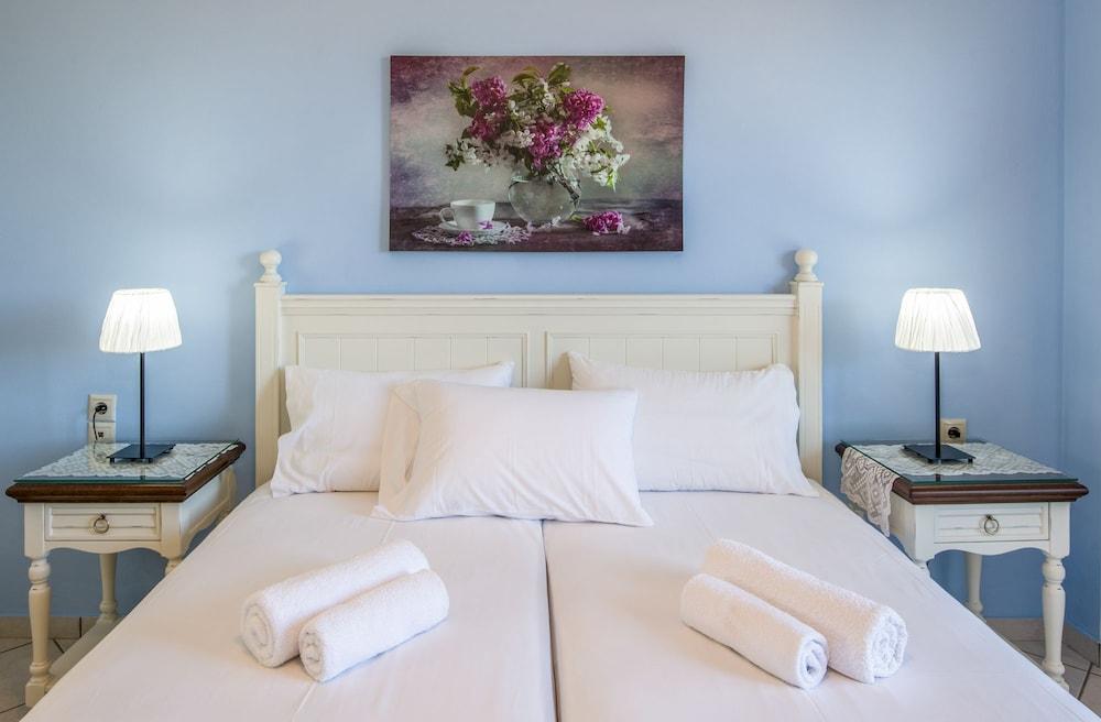 Stamatakis Boutique Studios