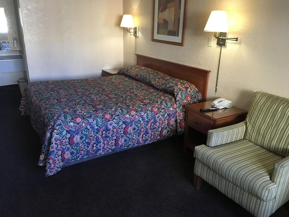 Premier Inns Metro Center