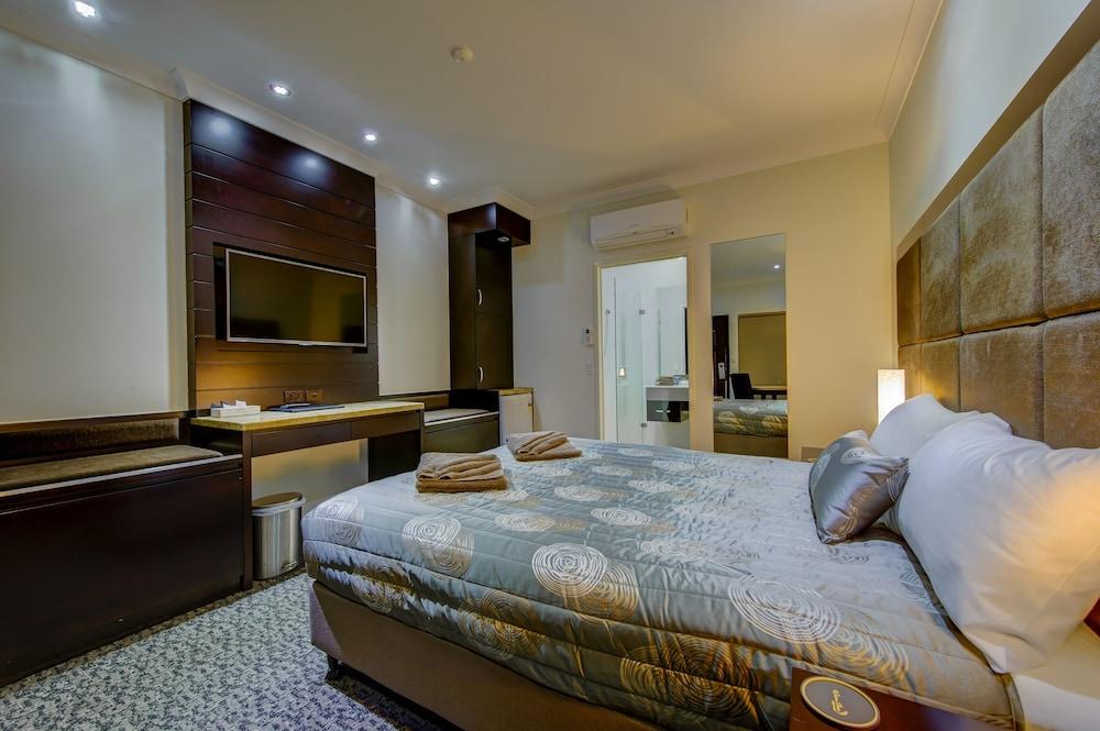 Western Downs Motor Inn