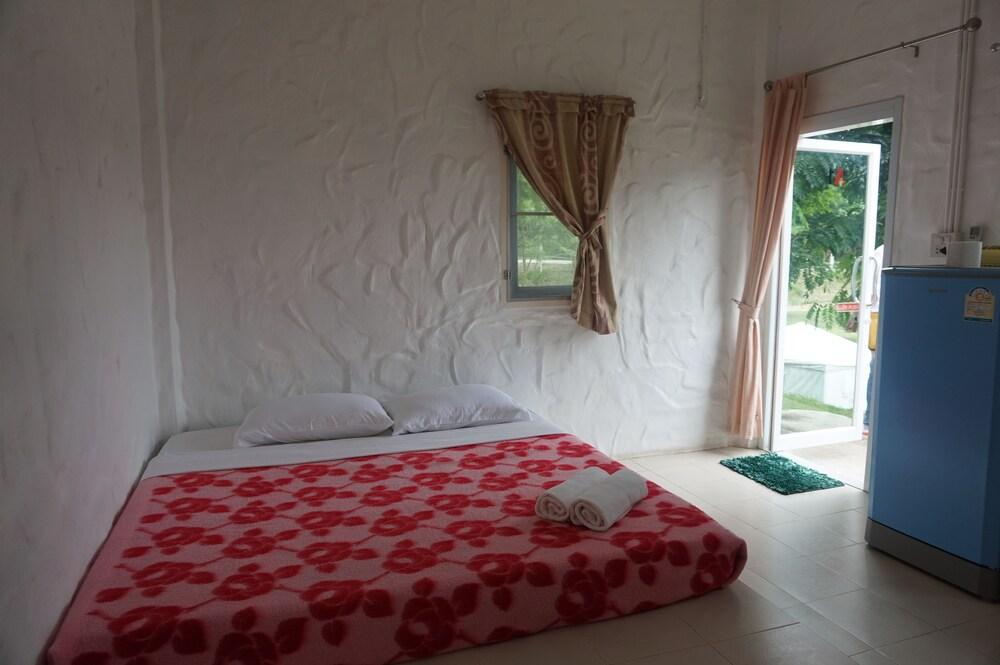 WhiteRock Resort Pakchong