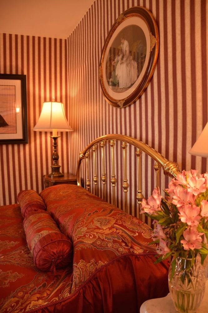 Manayunk Chambers Guest House