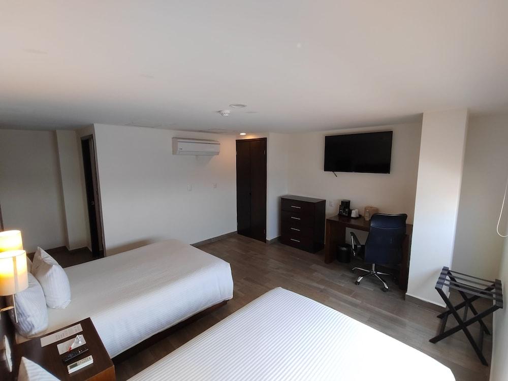 Ramada by Wyndham Tampico Centro