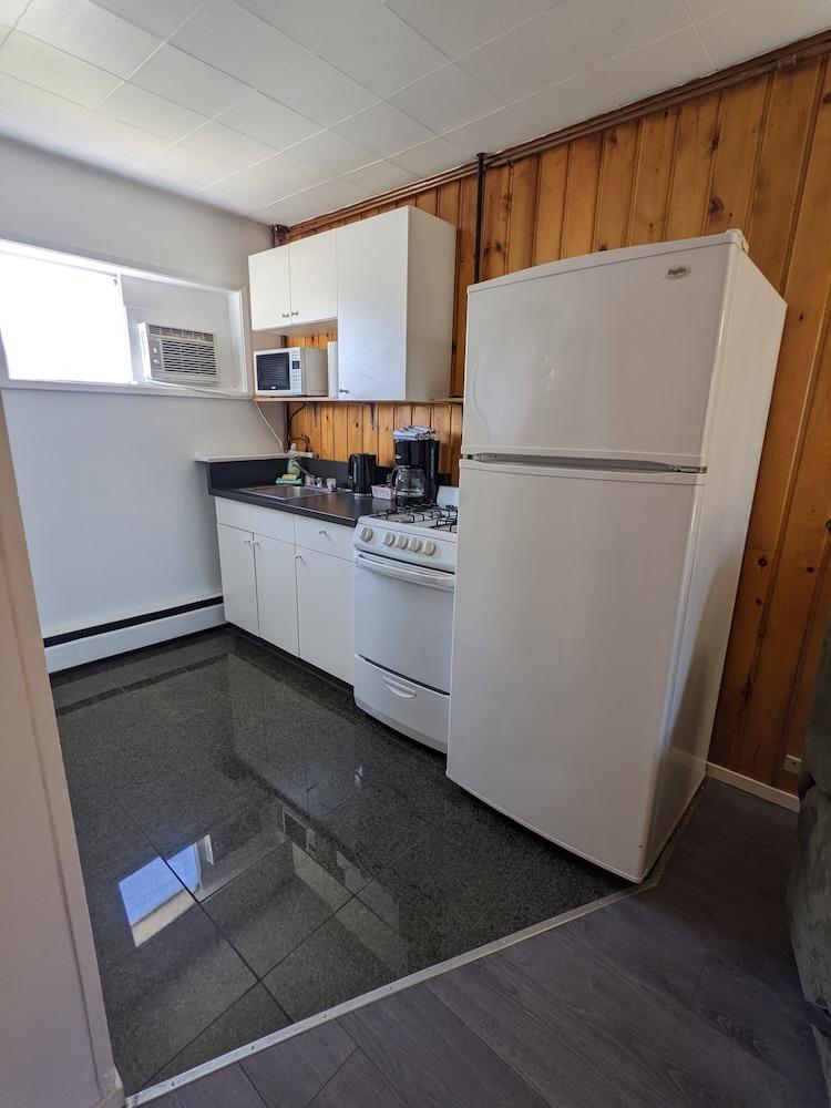 Deerview Lodge & Cabins - Princeton BC