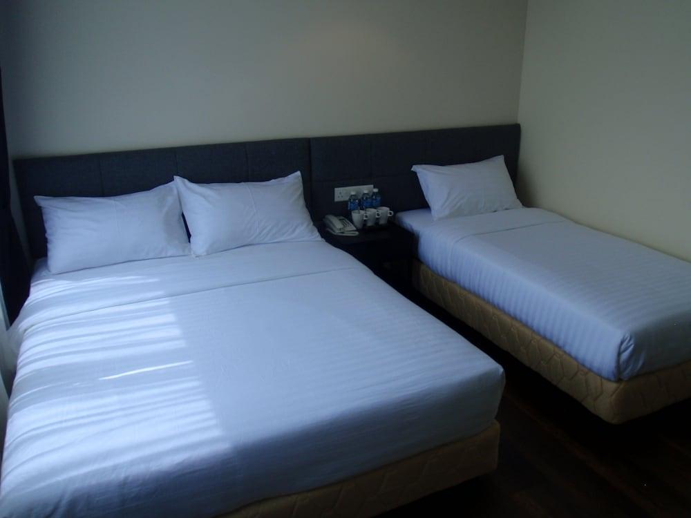 9 Square Hotel - Subang Jaya