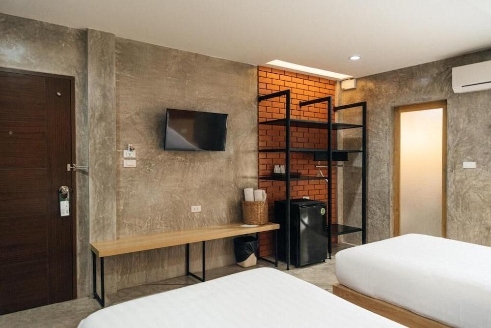 Journey Hostel Suratthani