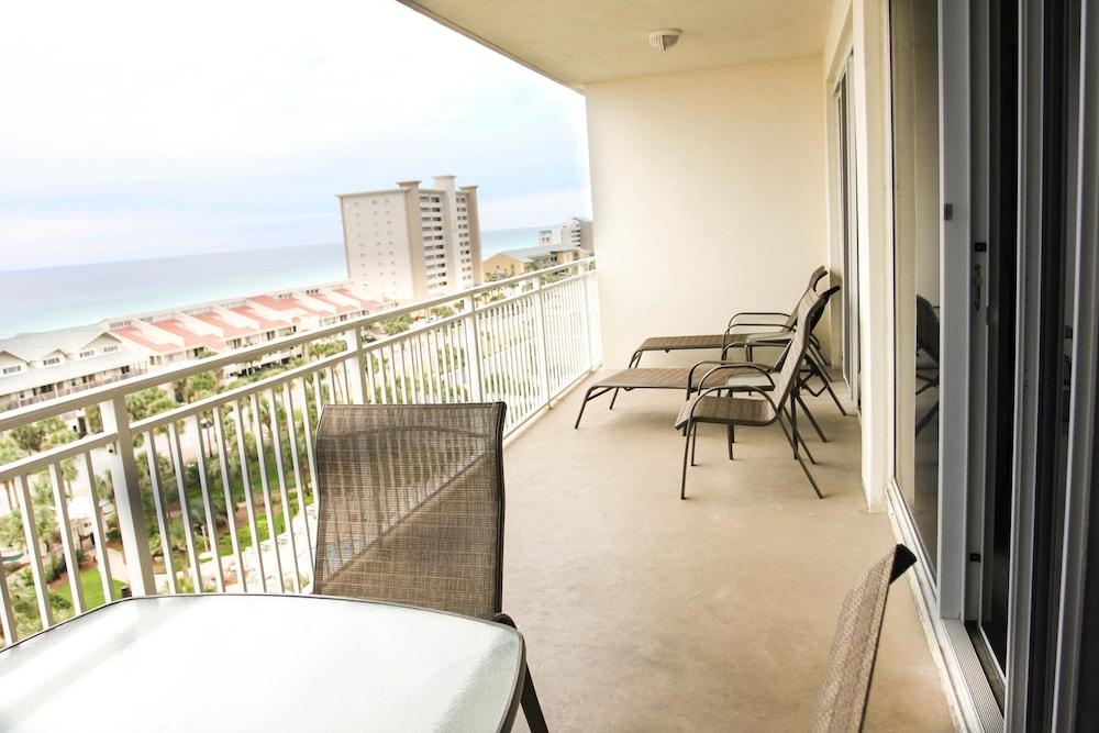 Sterling Shores 2 Bedroom Apartment by BnD