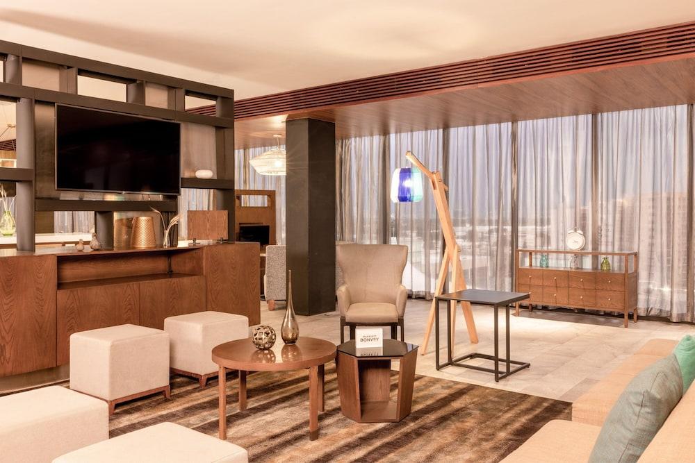 Courtyard Mexico City Vallejo