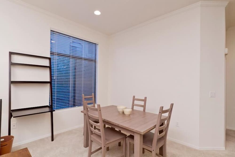 The Place To Be By Signature Vacation Rentals