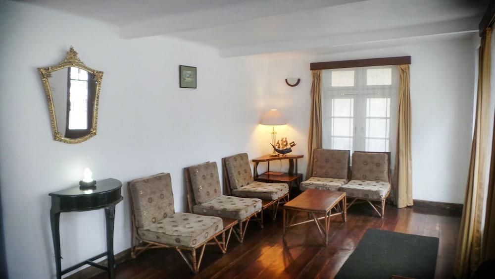 The Golf Green Hotel