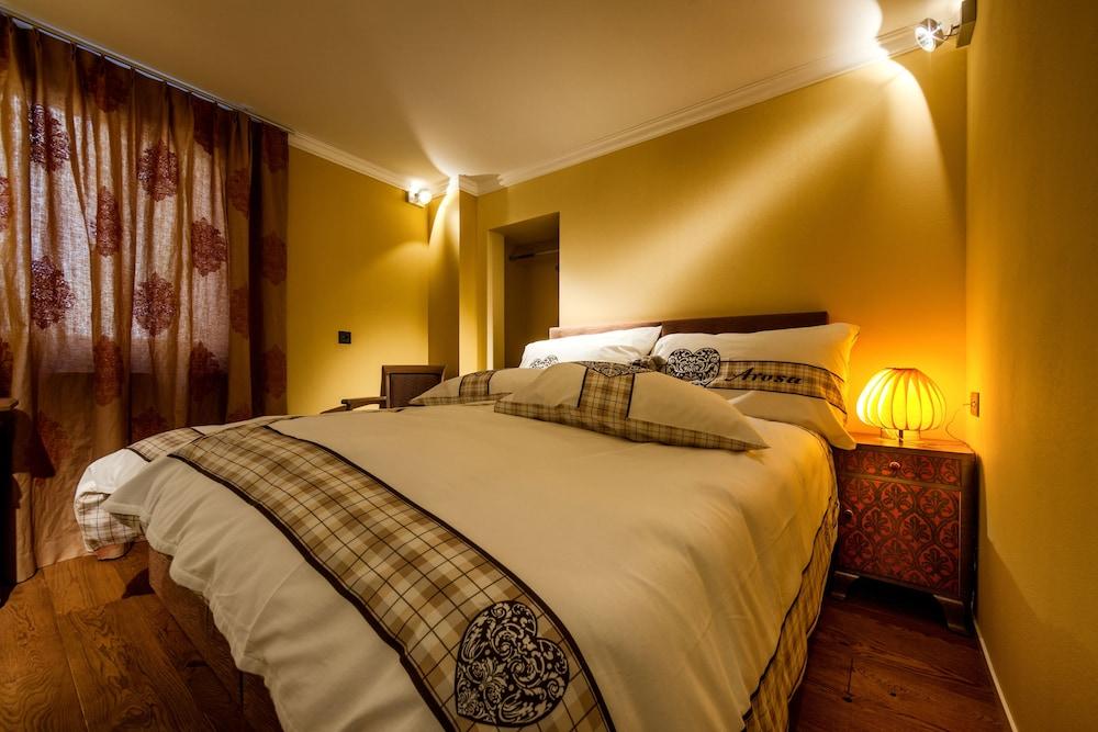 Home Hotel Arosa