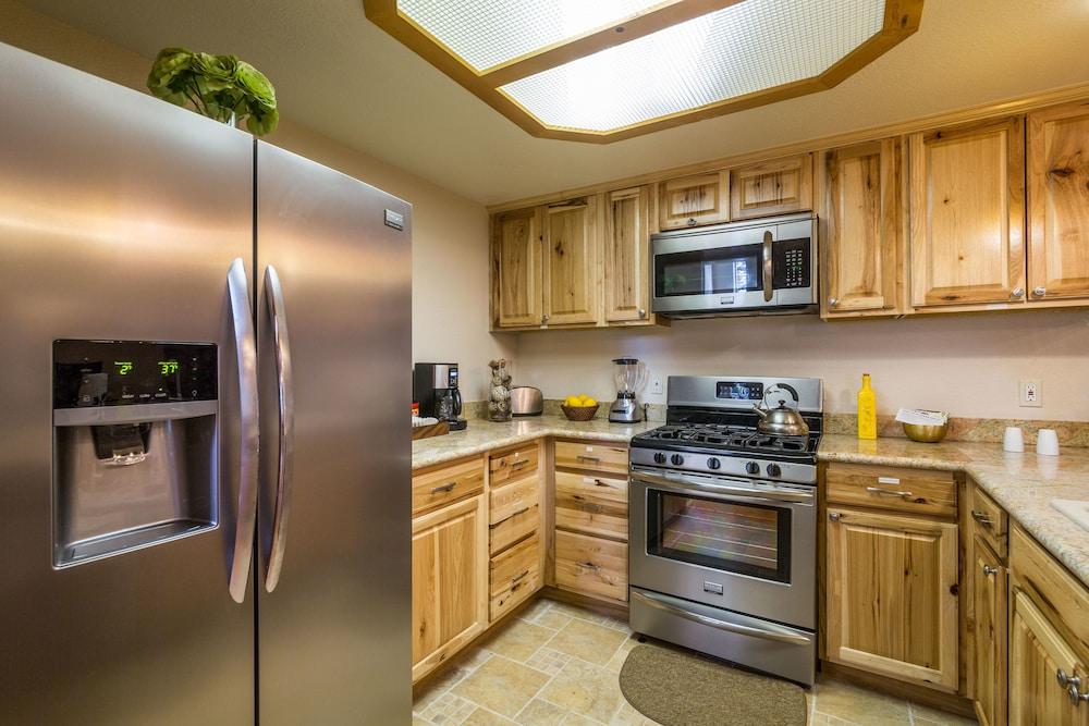 Inside Yosemite Sierra Blossom