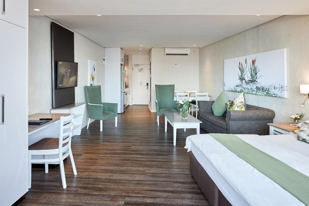 First Group Breakers Resort