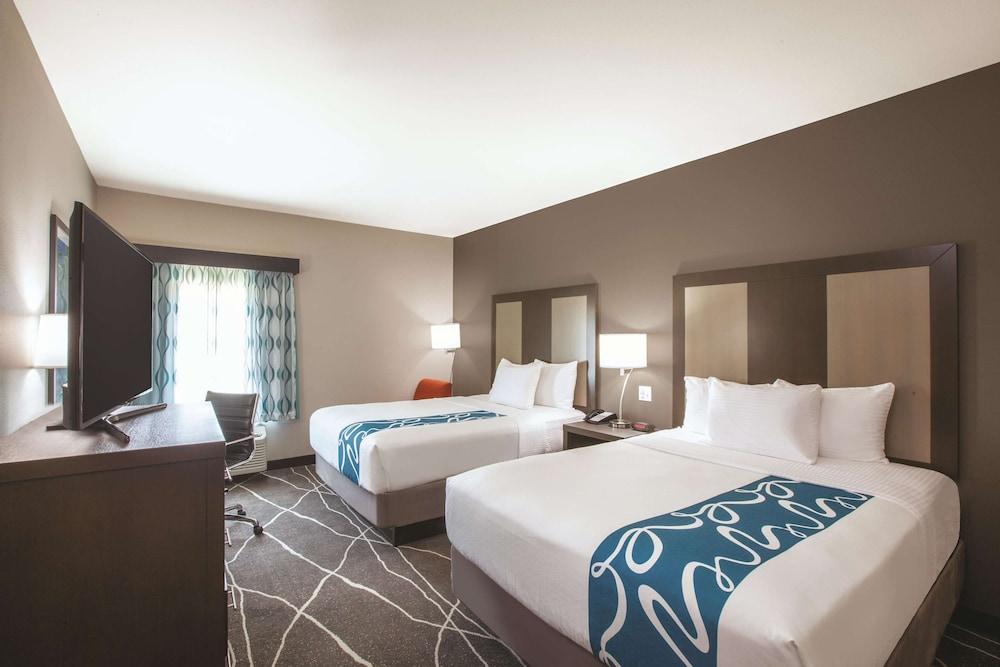 La Quinta Inn & Suites by Wyndham Tulsa Broken Arrow