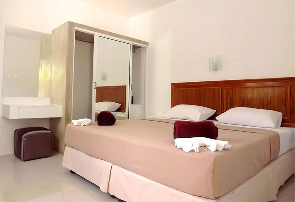 The Canal Villas Khaolak