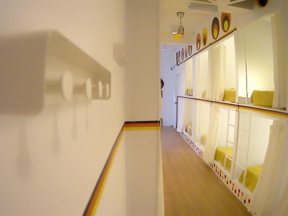 Ringo's Foyer Guest House - Hostel