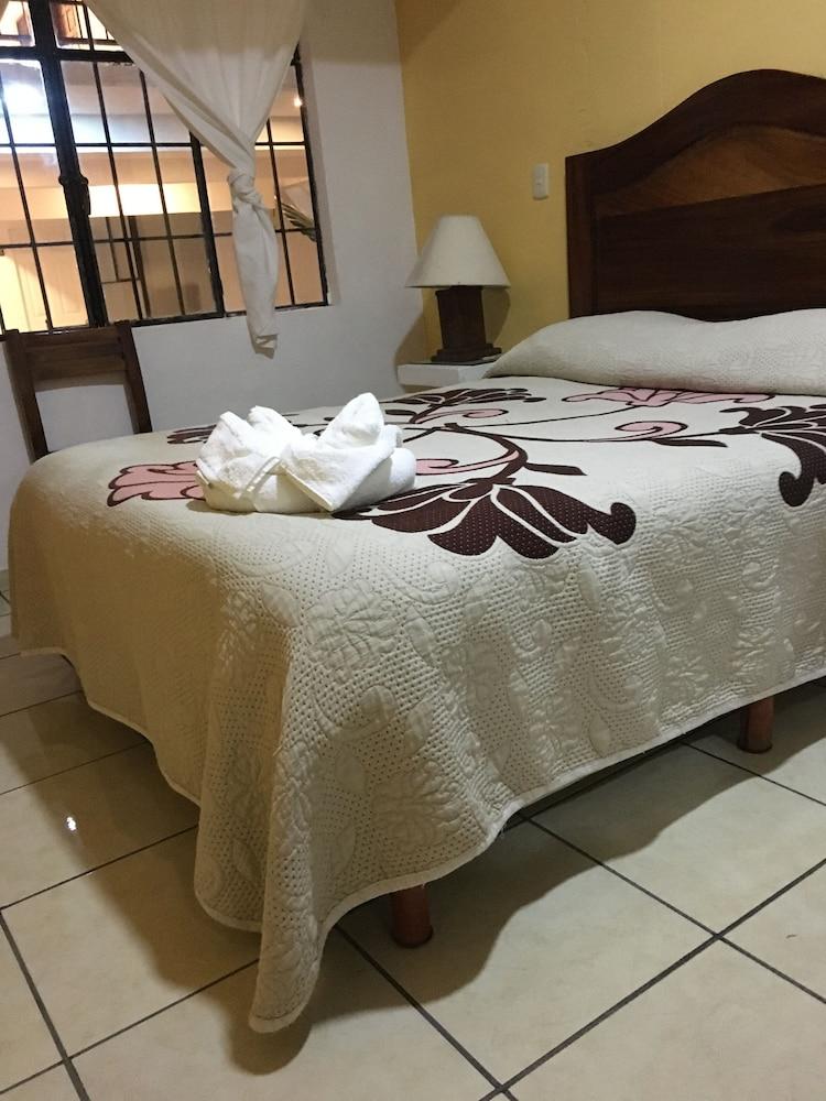 Hotel Posada Camelinas